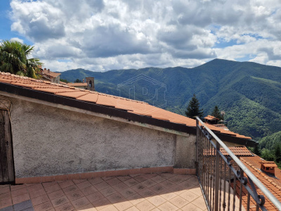 Quadrilocale con giardino a Vallico di Sopra - Fabbriche di Vergemoli (LU)