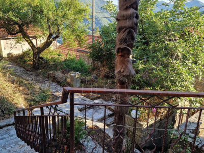 Quadrilocale con giardino a Vallico di Sopra - Fabbriche di Vergemoli (LU)