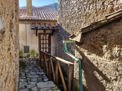 Quadrilocale con giardino a Vallico di Sopra - Fabbriche di Vergemoli (LU)