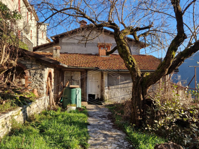 Quadrilocale con giardino a Vallico di Sopra - Fabbriche di Vergemoli (LU)