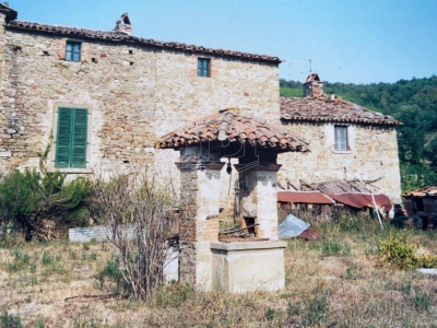 Antico Casale in sasso in località Prato - Monte Santa Maria Tiberina (PG)