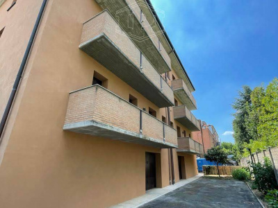 Trilocale con balcone e garage in centro a San Prospero (MO)