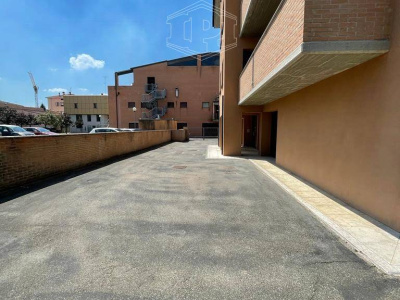 Trilocale con balcone e garage in centro a San Prospero (MO)