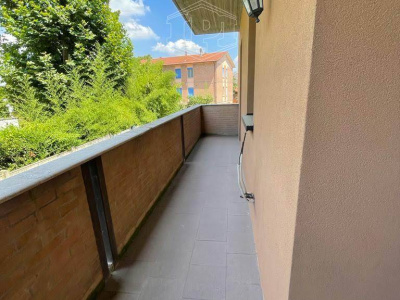 Trilocale con balcone e garage in centro a San Prospero (MO)