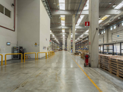 Capannone sito in Viale Maestri Del Lavoro 1 - Bari (BA)