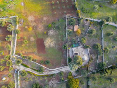 Villa con trullo sito in Contrada Barbagiulio 141/A - Cisternino (BR)