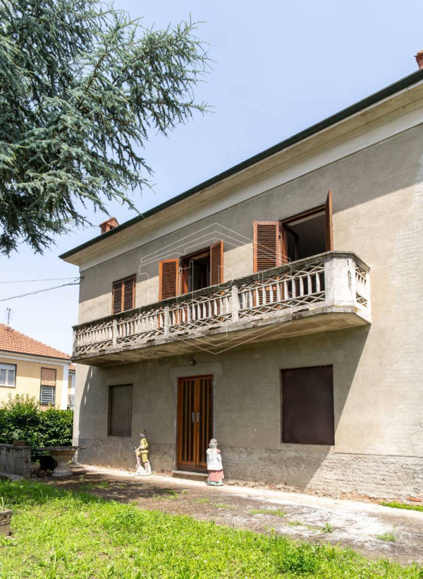 Casa indipendente in Via San Bartolomeo, Riva presso Chieri (TO)