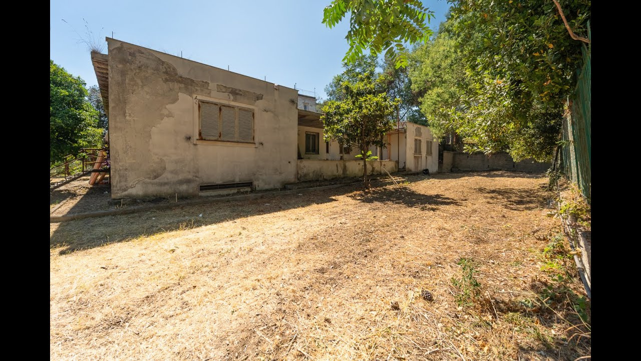 Villa Unifamiliare con giardino privato in Via Torre Ranieri, Napoli (NA)