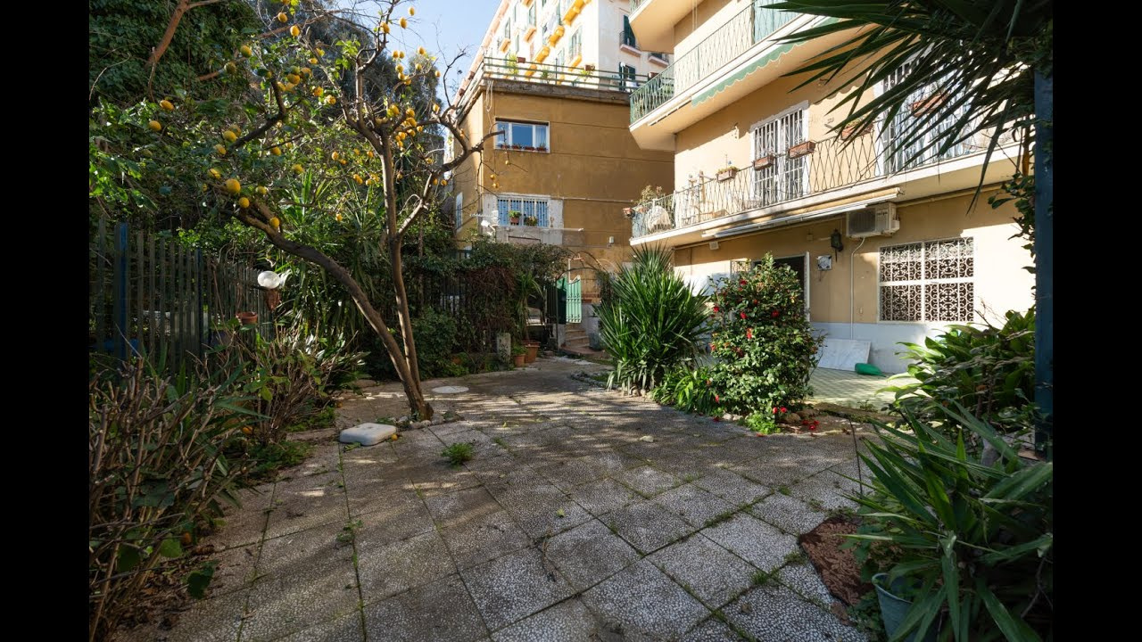 Bilocale con giardino privato in Via G. Bonito 27, Napoli (NA)