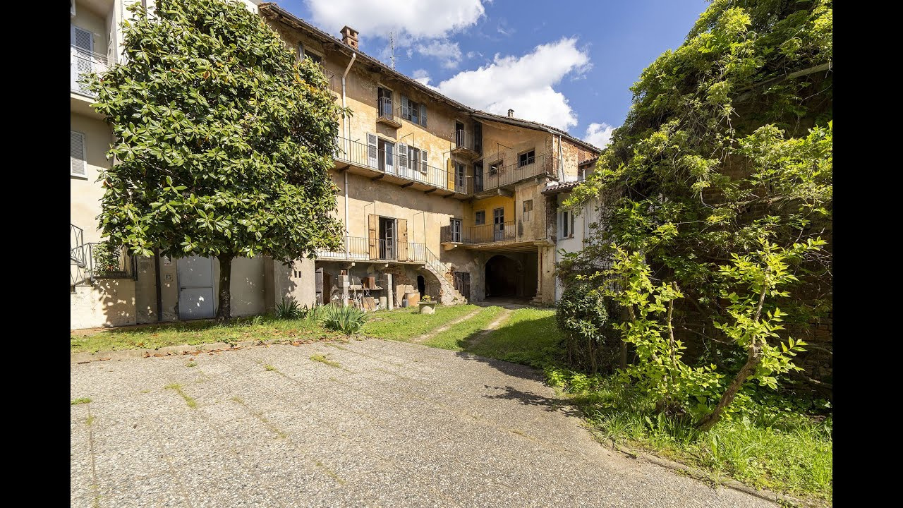 Cascinale in Via Umberto I, Castelnuovo Don Bosco (AT)